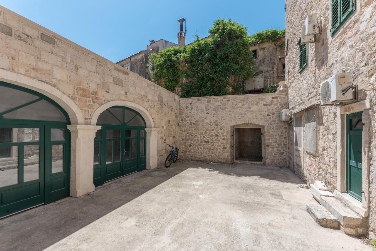 Heritage Palace Listun Makarska Bagian luar foto