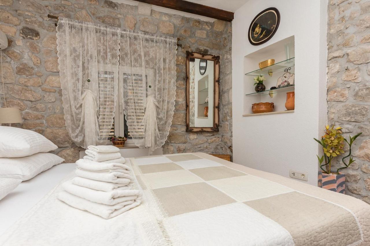 Heritage Palace Listun Makarska Bagian luar foto